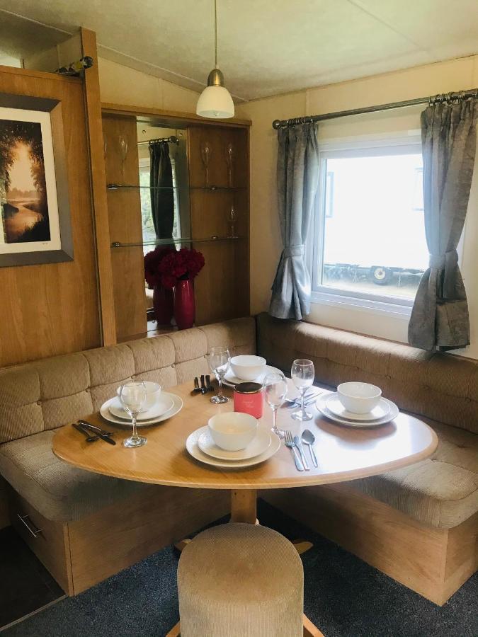 Turnberry Caravan Quiet Peaceful Location Near Golf Spas And Beaches Girvan Eksteriør bilde
